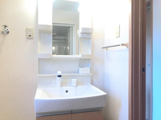 洗面設備　洗髪洗面化粧台