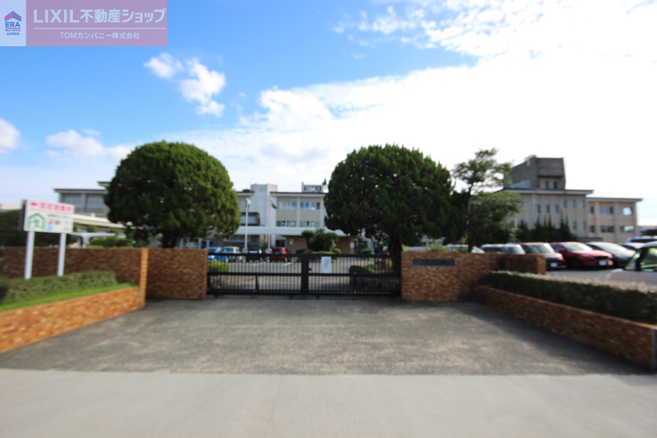 中学校　上峰中学校（中学校）まで1148m