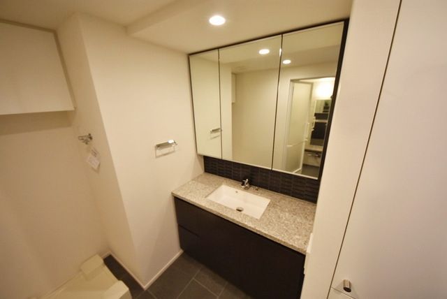 洗面設備　写真は同タイプ住居です