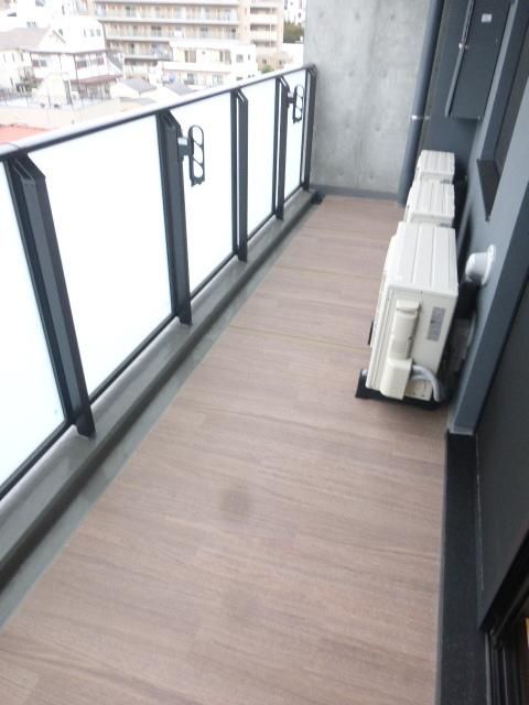 バルコニー　写真は同タイプ住居です