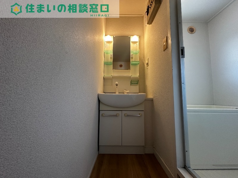 洗面設備　同型