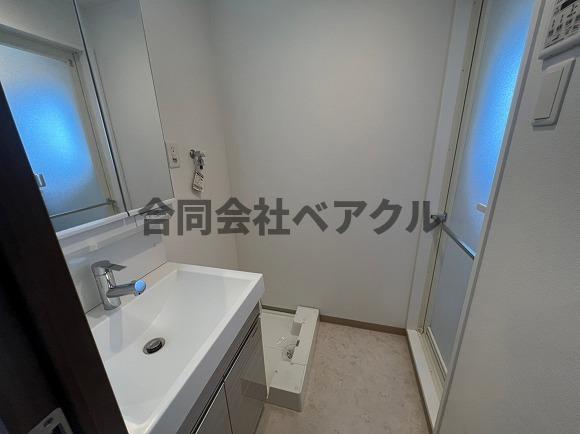 洗面設備　コンパクトで使いやすい洗面所