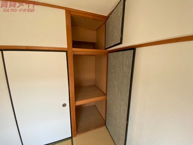 収納　同型参考写真