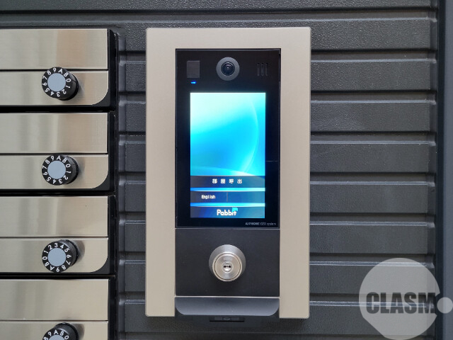 エントランス　オートロック、防犯カメラあり♪