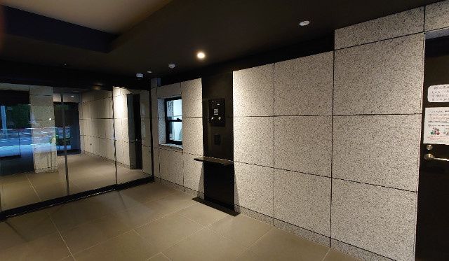 ロビー　ゆとりのあるエントランスです