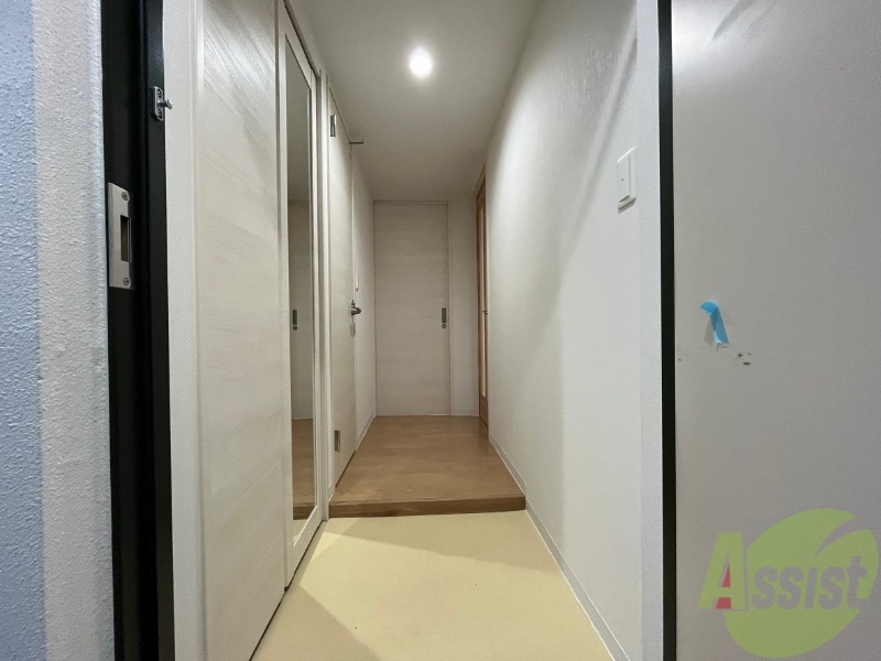 玄関　玄関の様子です。明るい印象ですね。気分もあがりそう。