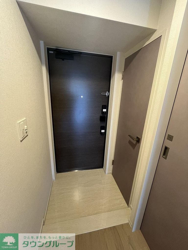 玄関　キッチン