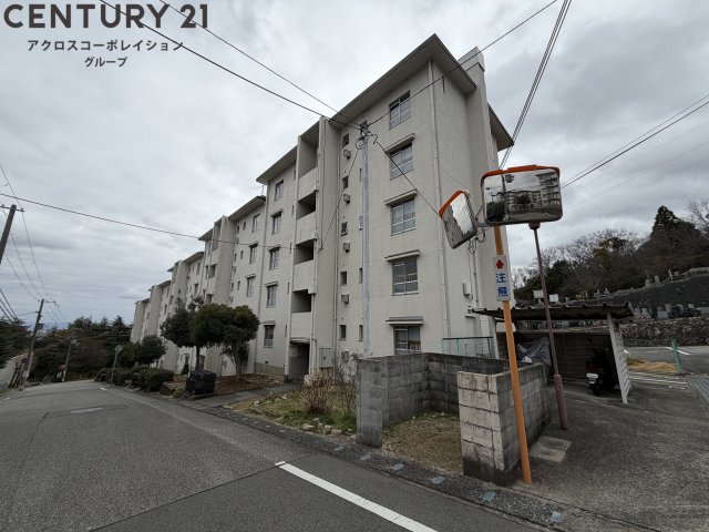 建物外観　敷地内に駐車場あります！