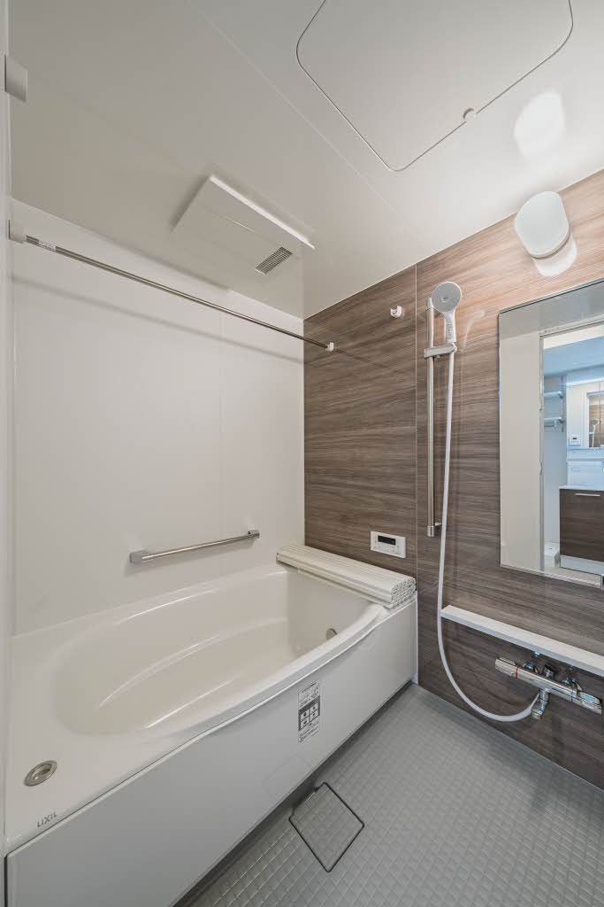 バス・シャワールーム　バスルーム