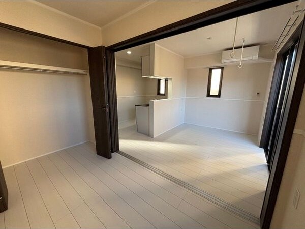 居室・リビング　※同棟同型内観写真、現状優先となります。