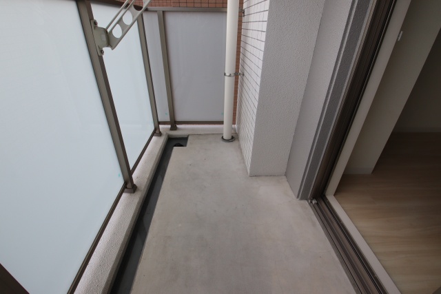 バルコニー　※別室の参考写真の為、現況優先です。