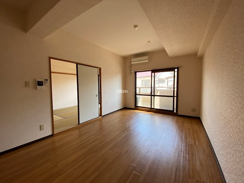 居室・リビング　※同タイプの他のお部屋です