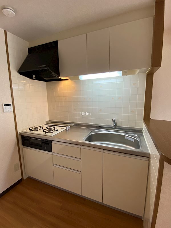 キッチン　※同タイプの他のお部屋です