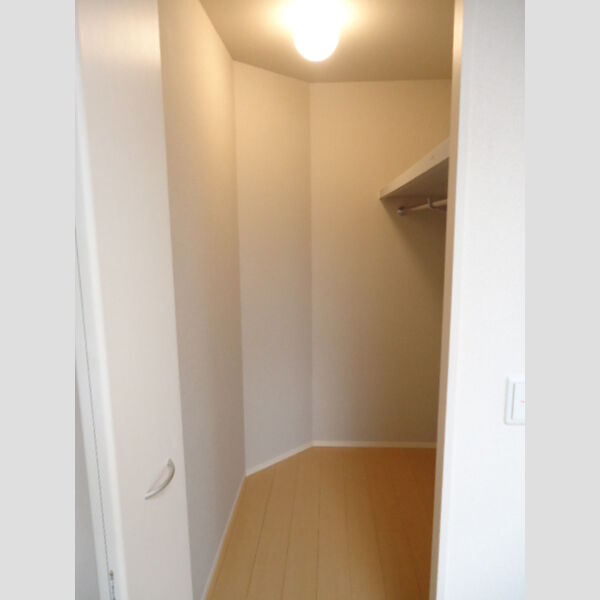 収納　ウォークインクローゼット