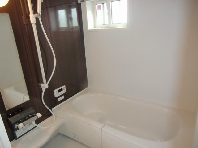 バス・シャワールーム　１坪タイプの浴室