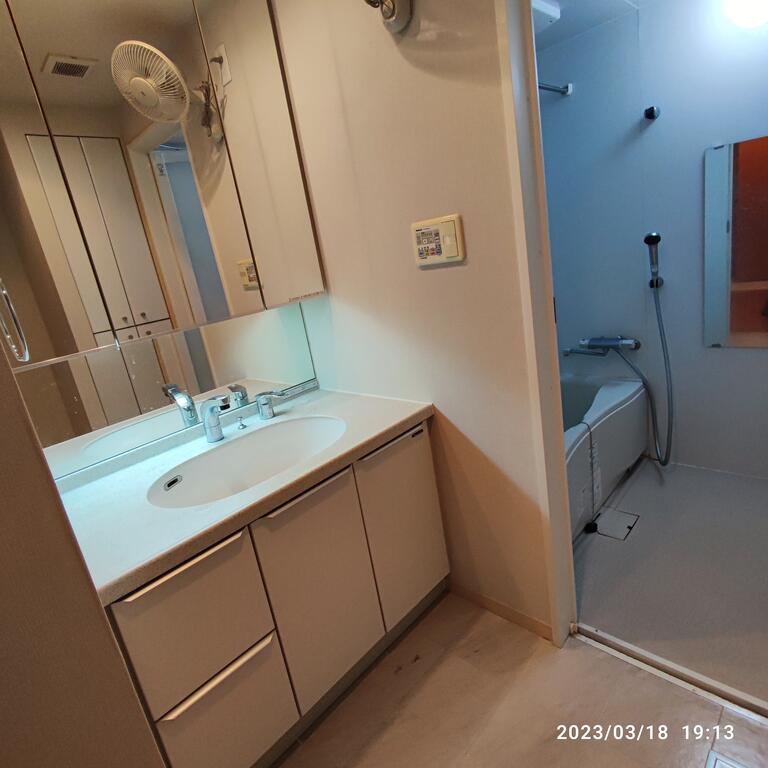 洗面設備　※同タイプ参考画像です。