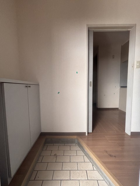 玄関　シューズボックスもあるので玄関が広く使えます