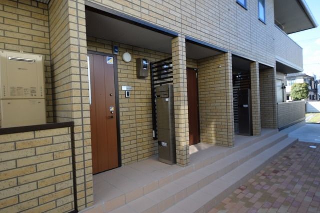 エントランス　★玄関はみんな１階です★