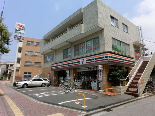 コンビニ　セブンイレブン千葉北小仲台店（コンビニ）まで428m