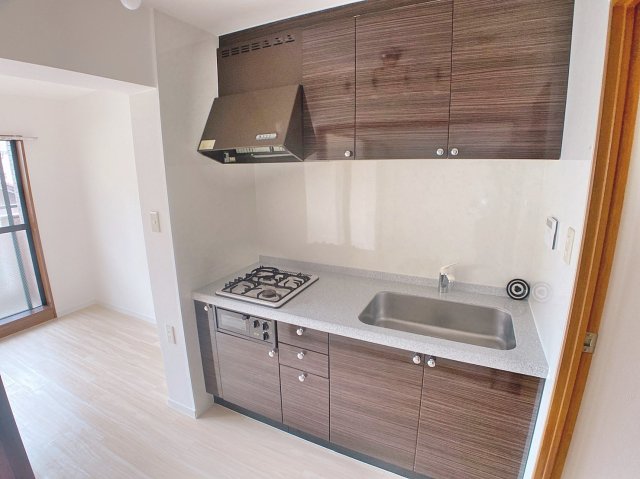 キッチン　※このお写真は同物件の別のお部屋のお写真です。現状優先