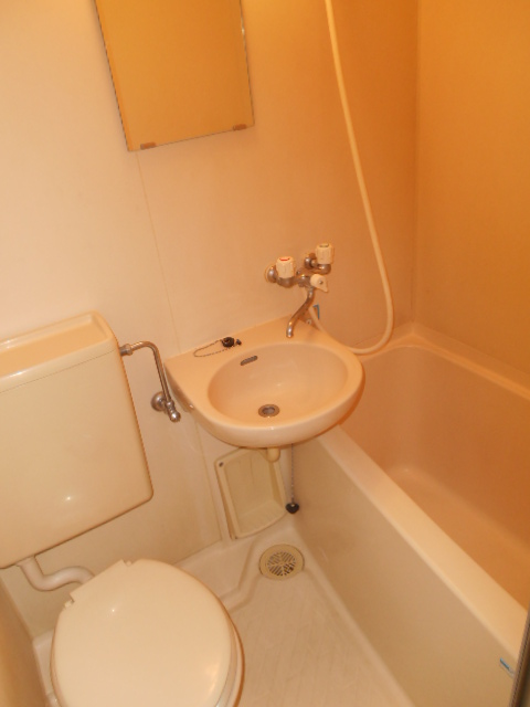 バス・シャワールーム　別部屋参考用写真