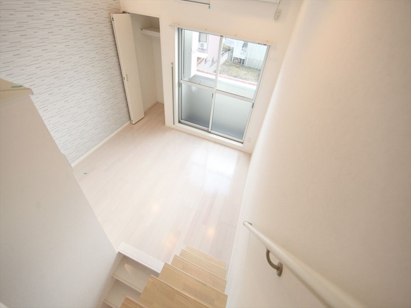 バルコニー　洋室6帖　上段ロフト6帖（収納でもお部屋でも使えます）
