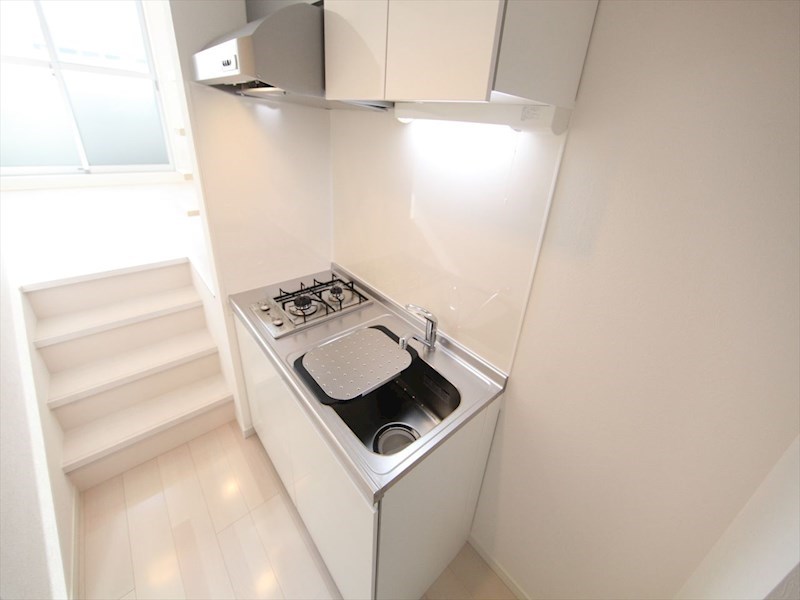 キッチン　システムキッチン（ガス2口）冷蔵庫・レンジ等ご用意できます