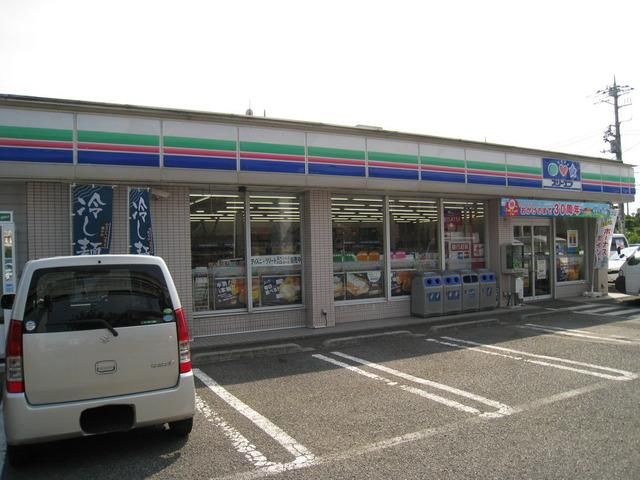コンビニ　スリーエフ日野下田店（コンビニ）まで651m