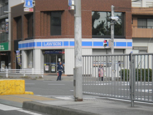 コンビニ　ローソン 兵庫湊町四丁目店（コンビニ）まで207m