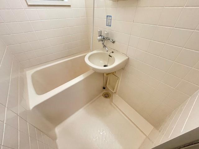 バス・シャワールーム　※退去前別部屋参考写真※