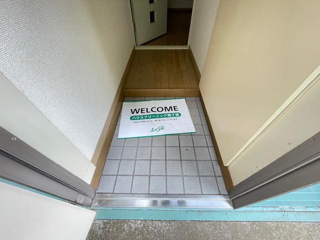 玄関　※退去前別部屋参考写真※