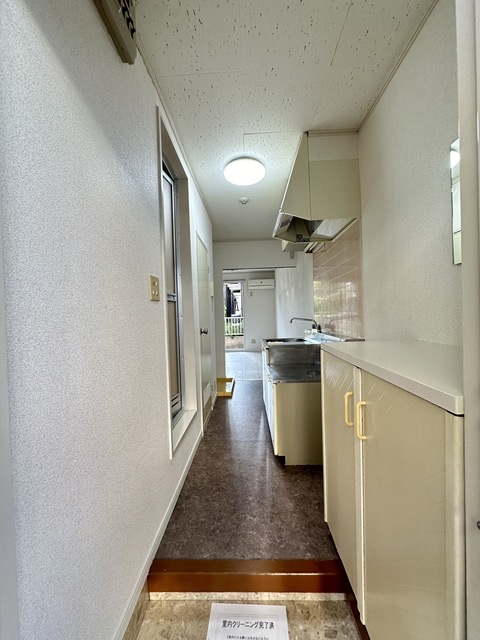 玄関　別部屋参考写真です