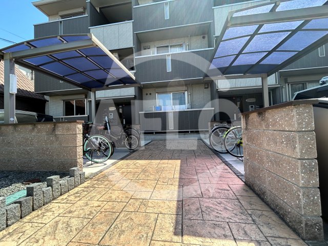 エントランス　アゴーラ針中野　エントランス