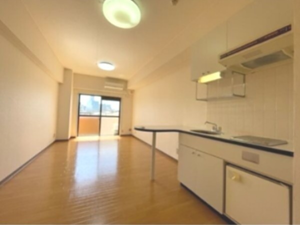 居室・リビング　同じ間取りの別部屋の写真です