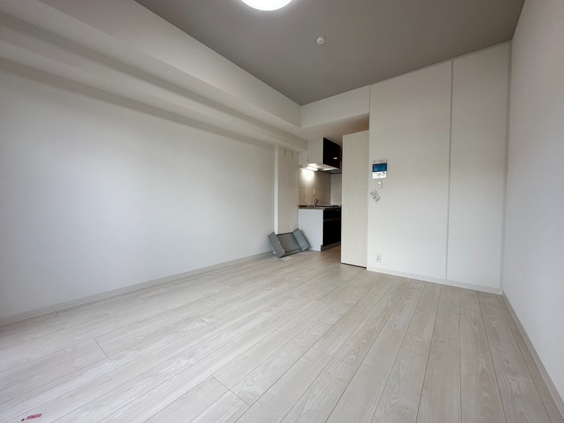 居室・リビング　広々リビングでゆっくりお過ごしください