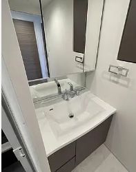 洗面設備　使いやすい独立洗面台です