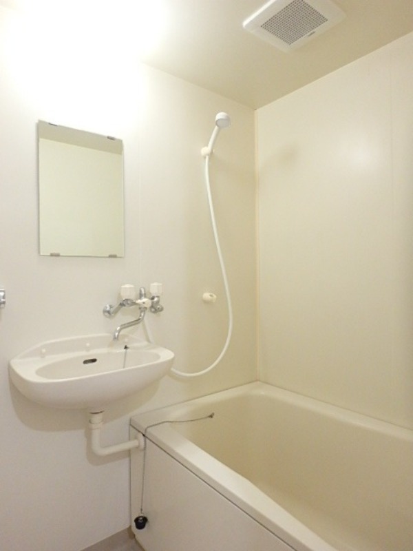 バス・シャワールーム　図面と現状に相違がある場合には現状を優先