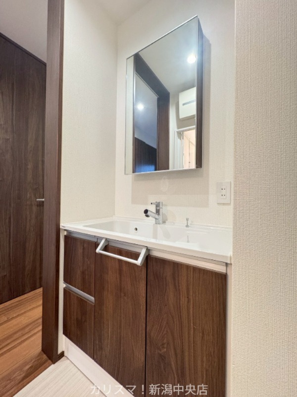 洗面設備　※別部屋参考写真