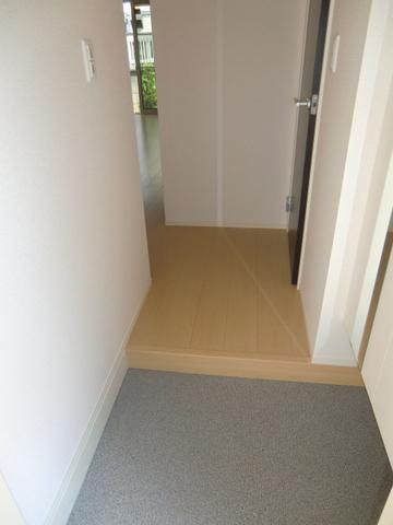 玄関　広い玄関ルーム