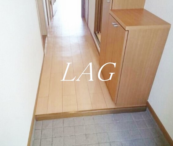 玄関　玄関です。