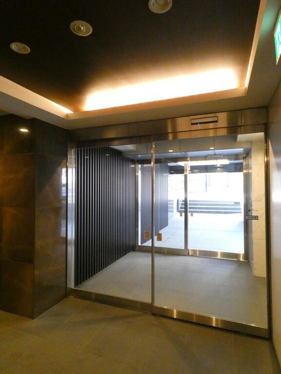 エントランス　エントランス