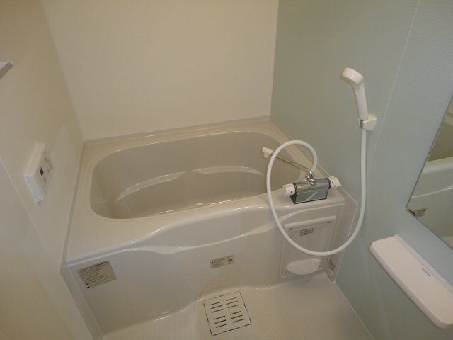 バス・シャワールーム　バス（サーモ水栓付）