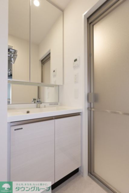 洗面設備　※写真は同タイプ住戸です。