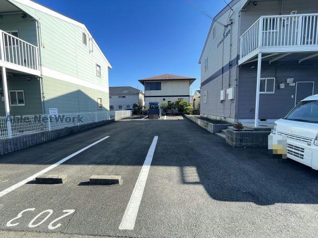 駐車場　駐車場