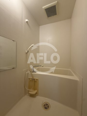 バス・シャワールーム　W.O.B.レマーニー昭和町　浴室