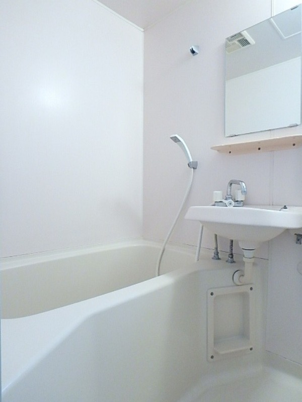 バス・シャワールーム　図面と現状に相違がある場合には現状を優先