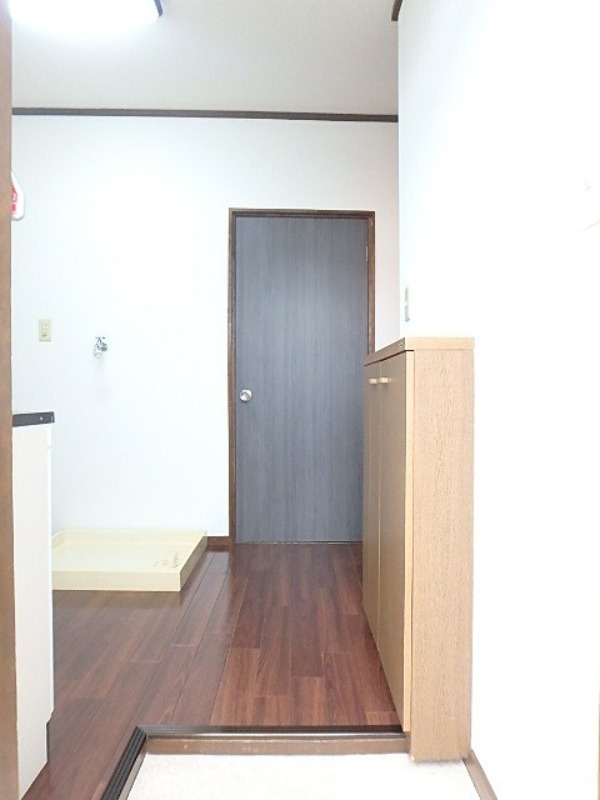 玄関　図面と現状に相違がある場合には現状を優先