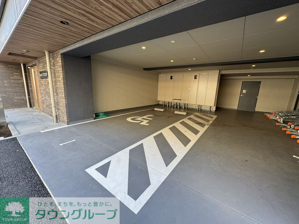 駐車場　駐車場