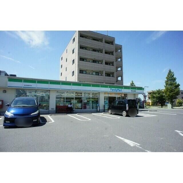 コンビニ　ファミリーマート浦和美園駅前店（コンビニ）まで440m