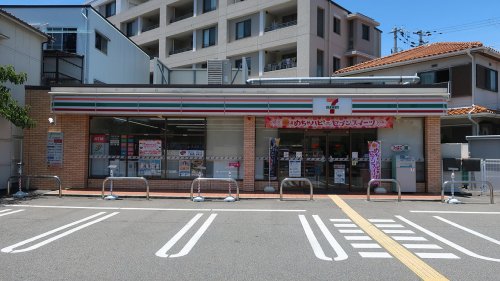コンビニ　セブン-イレブン 神戸日向２丁目店（コンビニ）まで641m